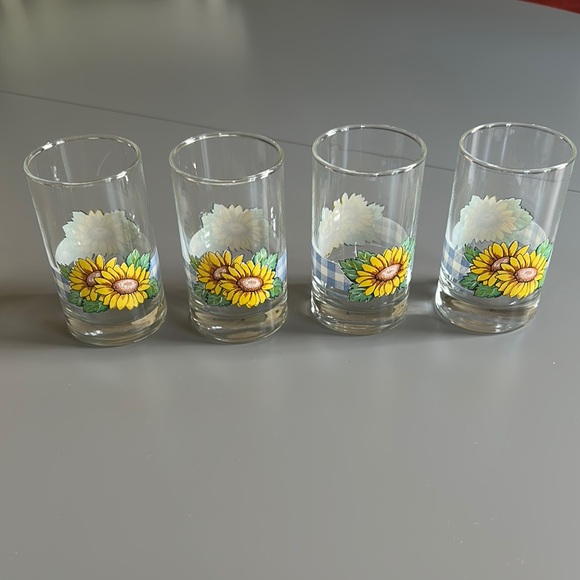 Vintage signed Crisa Sunflower Juice Glasses set of 4